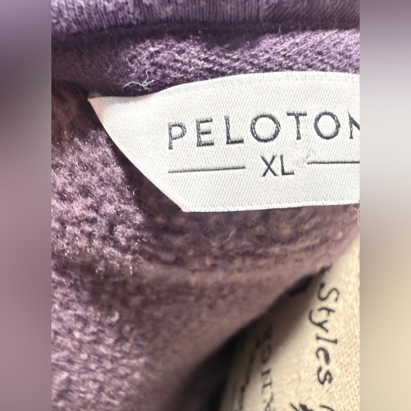 Peloton Purple Zip Up Hoodie XL Women’s Athleisure Sweatshirt - Picture 9 of 9